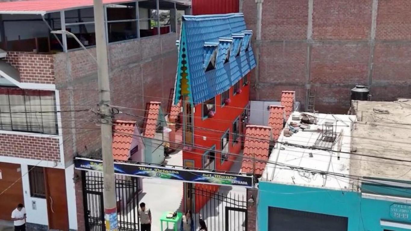 Interior de la casa de 63 centímetros