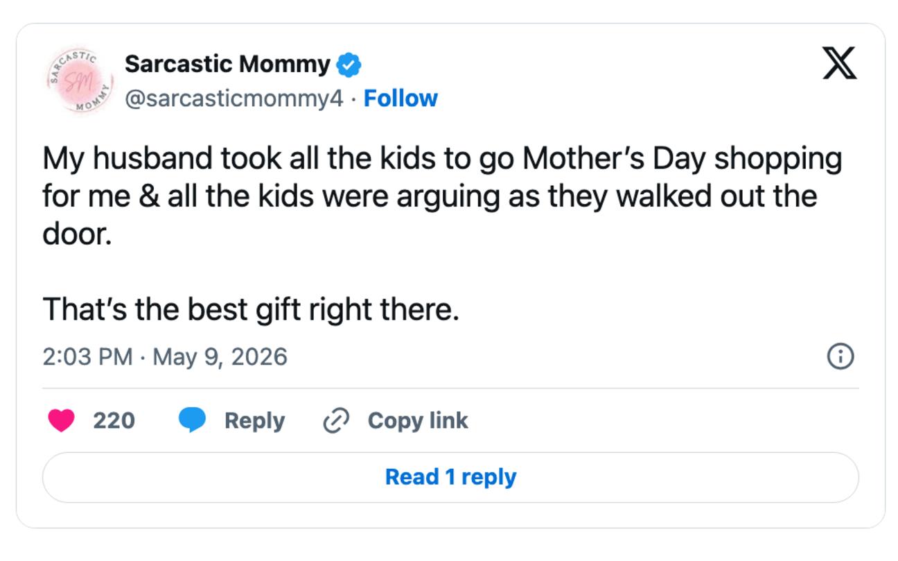 Tuit de Sarcastic Mommy sobre su regalo del Día de la Madre
