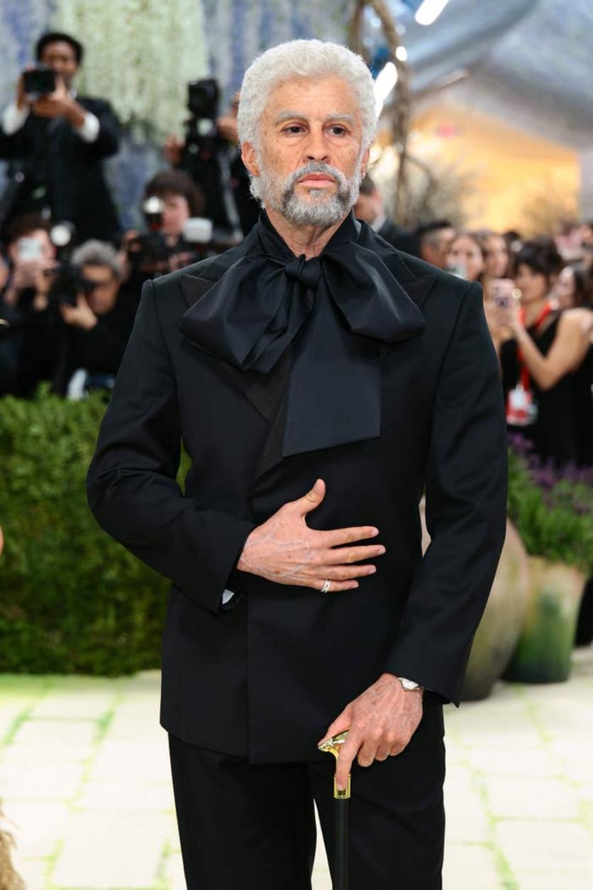 Bad Bunny como anciano en la Met Gala
